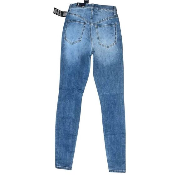 NWT FASHION NOVA All Your Curves Stretch Skinny Jeans Size 3 - Picture 2 of 9